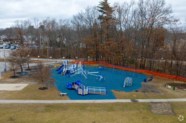 Lincoln Street Elementary School is a public school in Exeter.