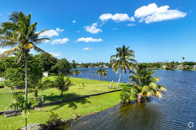 Scott Lake boasts scenic yards that often extend to the water, creating a stunning setting.