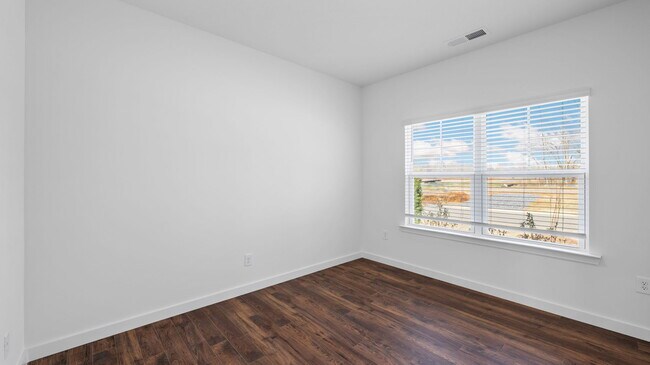 3705 Hawks Creek Dr unit 38115717, Apison, TN 37302 - photo 4