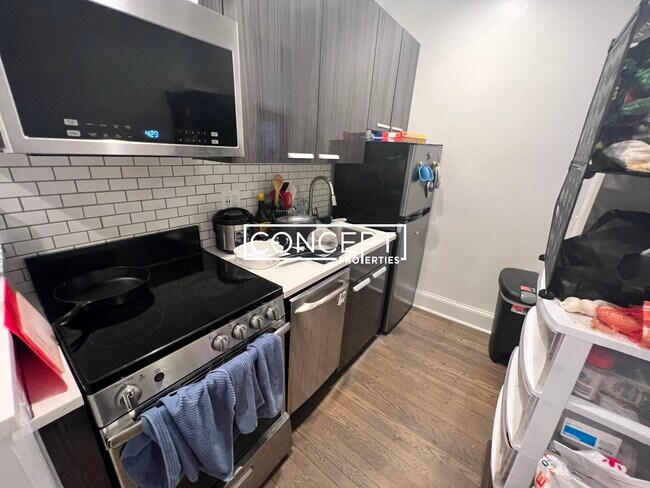 19 Peterborough St unit 12B, Boston, MA 02215 - photo 2