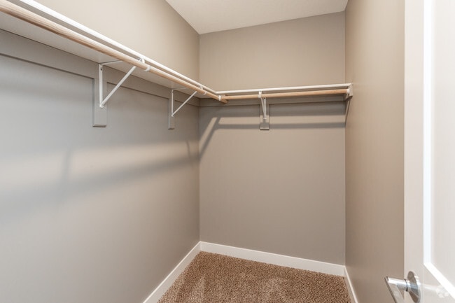 Walnut Creek Apartments, Newton, IA 50208 - photo 7