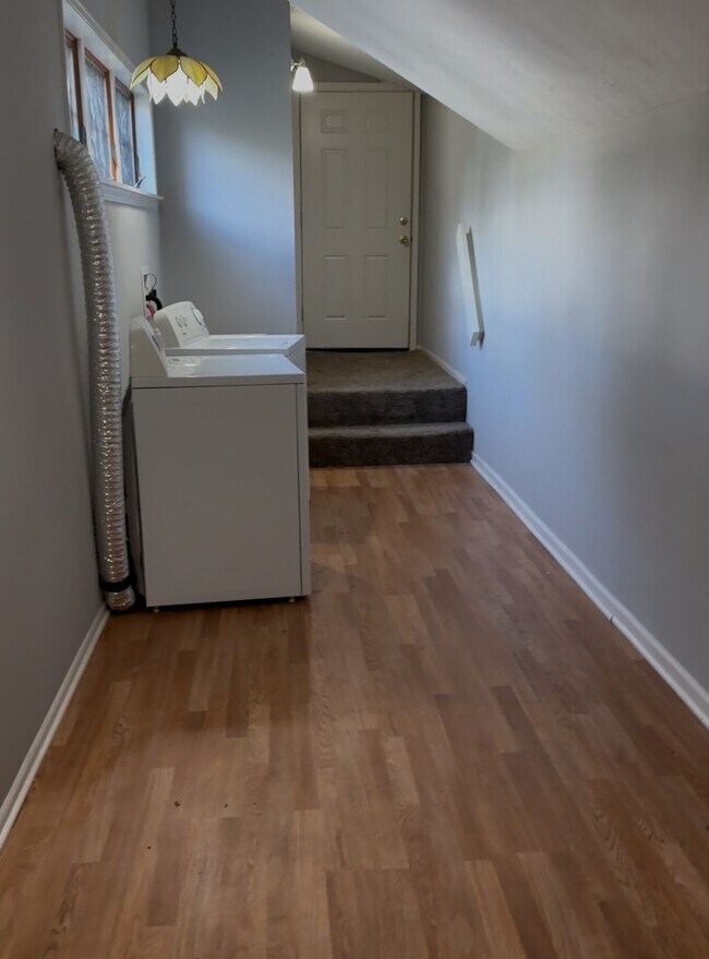 297 High St unit 299, Wadsworth, OH 44281 - photo 3