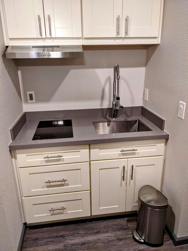 479 Vaughn Ave, San Jose, CA 95128 - photo 5