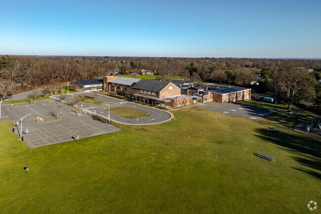 Quaker Ridge School at 125 Weaver Street in Scarsdale, NY.