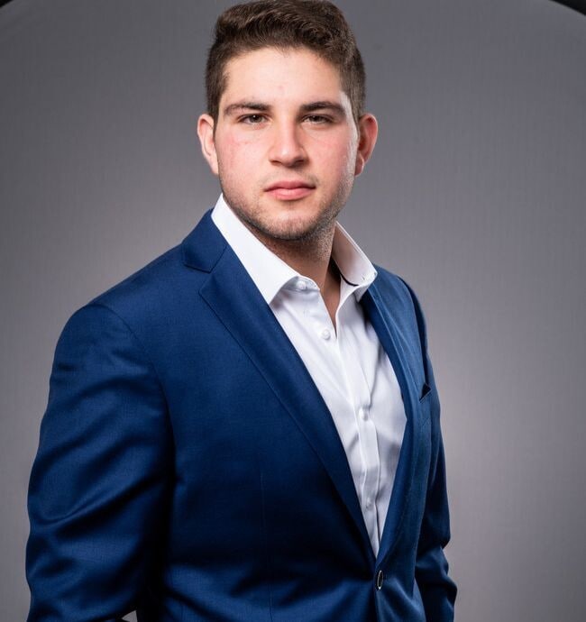Agent Photo