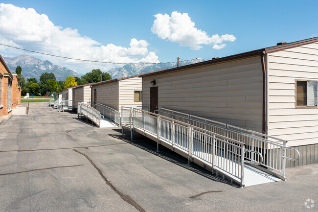 Exterior classrooms provide more space for tuition at Sandy Elementary School in Sandy, UT.