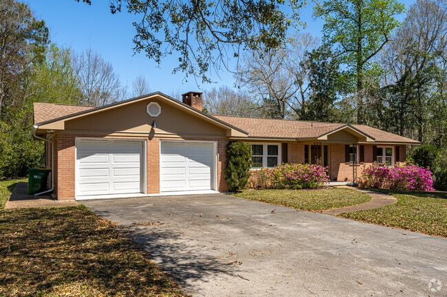 Ranch style homes can be found when looking to move to Gulf Hills.