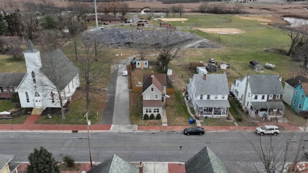 56 Main St, Hancocks Bridge, NJ 08038 - photo 2