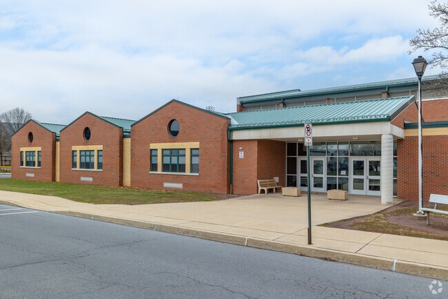 Lyter Elementary serves Plunketts Creek students with community-focused programs.