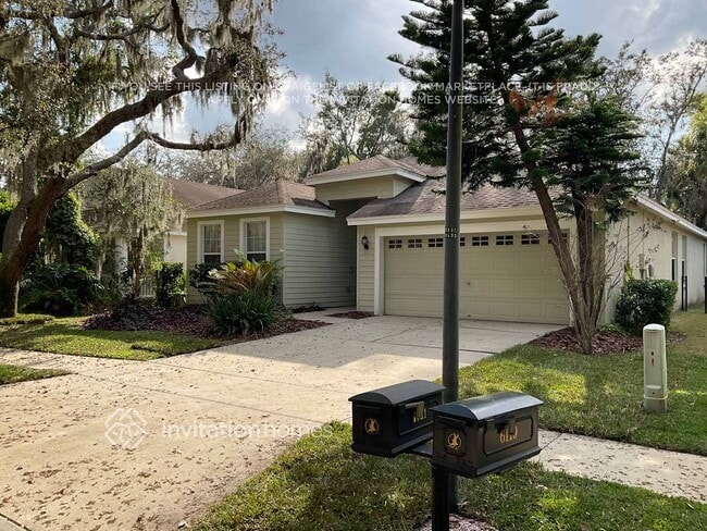 6121 Gannetwood Place, Lithia, FL 33547 - photo 2