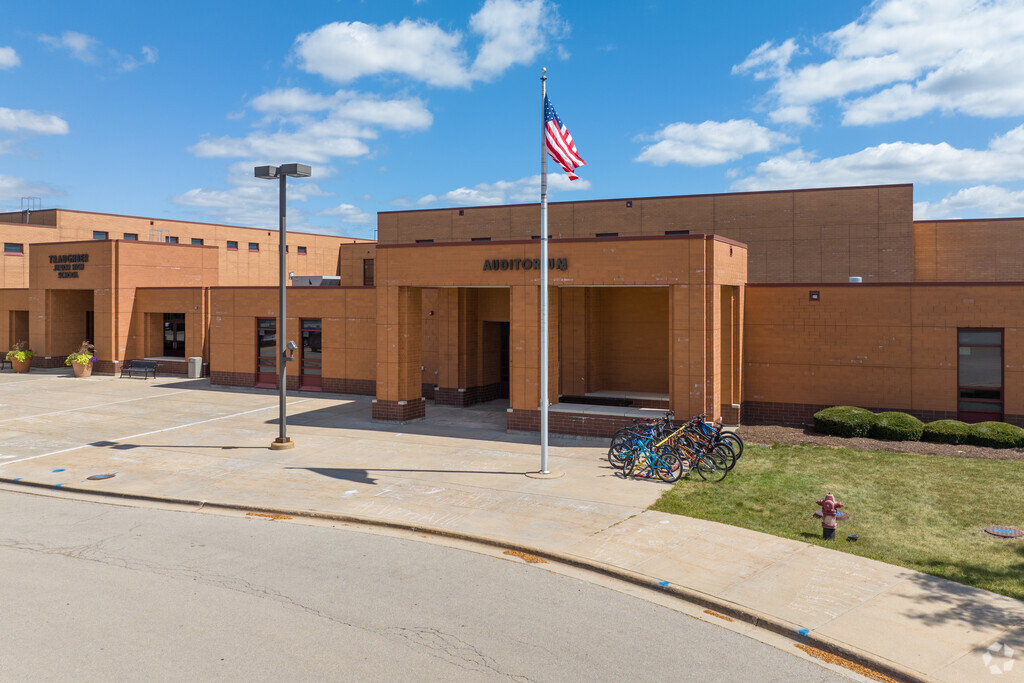Traughber Jr High School
Public Middle School of
South Oswego, IL.