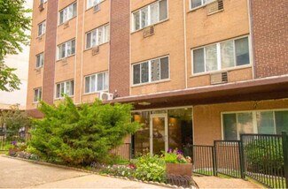 5746 N Sheridan Rd, Chicago, IL 60660