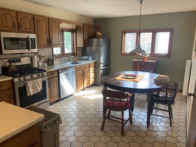 8 Franklin St unit 2, Somerville, MA 02145 - photo 3