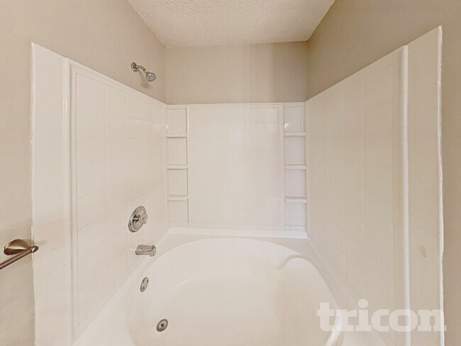 2904 Crimson Clover Dr, Lancaster, TX 75134 - photo 7