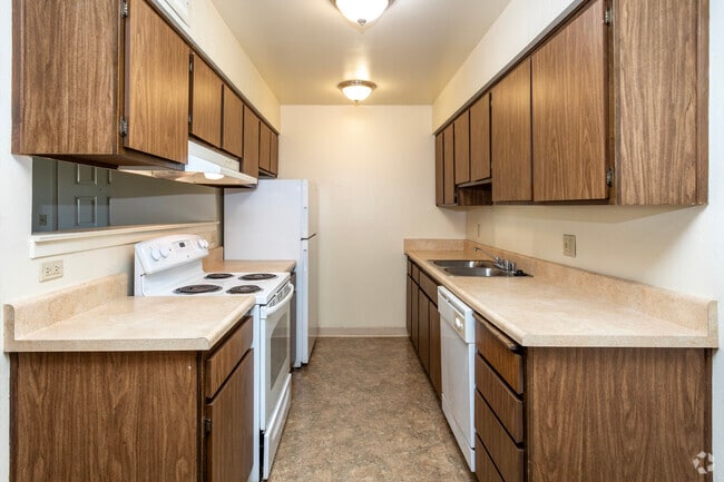 2BR, 1BA - 1,000SF - Kitchen