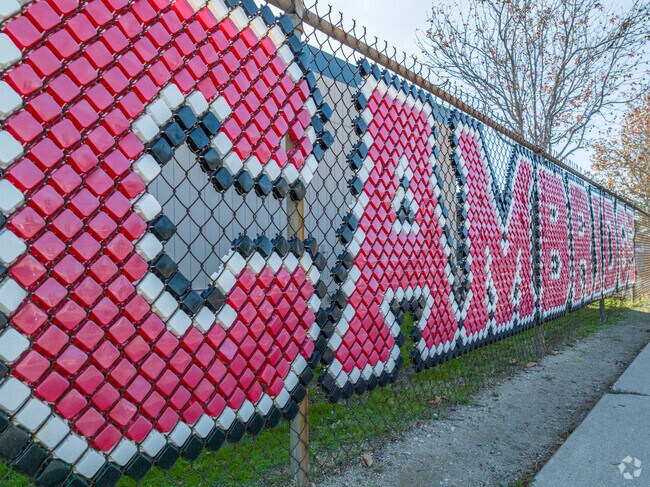 Cambridge Elementary School is in a fantastic neighborhood.