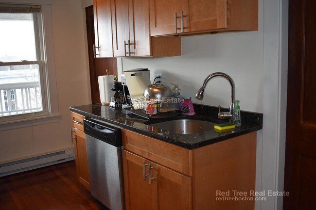 15 Forest Hills St unit 3, Jamaica Plain, MA 02130 - photo 5