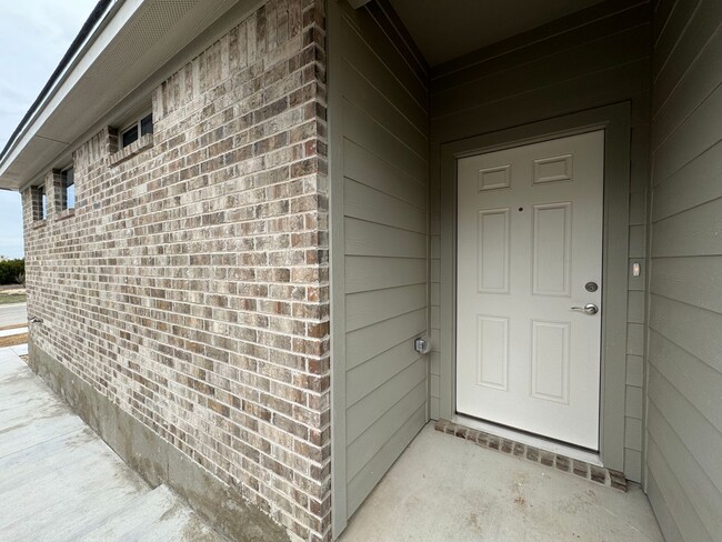5403 Rose Gdn Lp unit B, Killeen, TX 76541 - photo 4