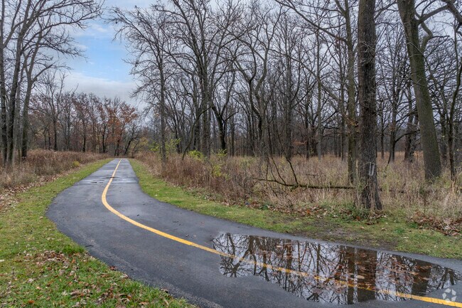 Miami Woods has a bike path perfect for residents of Evergreen Estates.