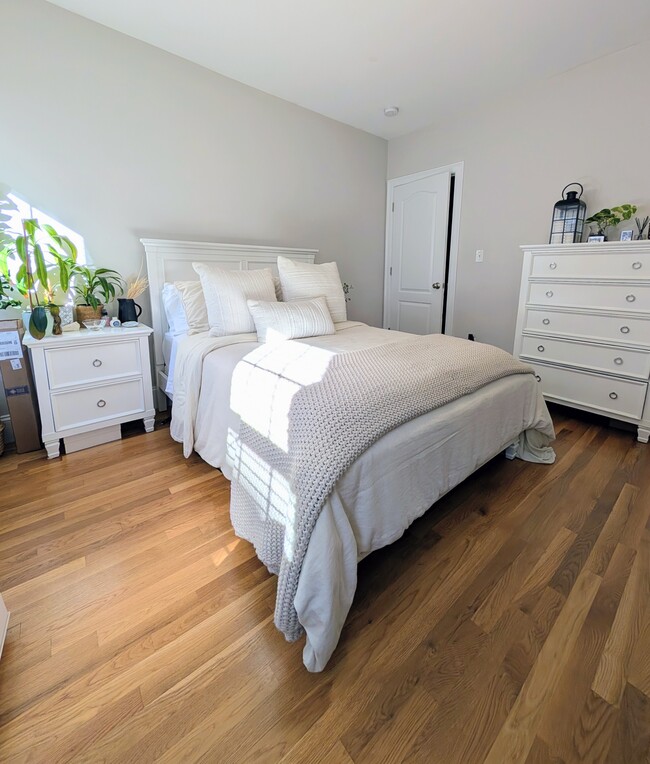 202 W 8th St Unit 1, Boston, MA 02127