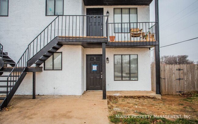 7402 Waco Ave unit B, Lubbock, TX 79423 - photo 4