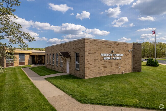 Winslow Township Middle School has a student teacher ratio of 10 to 1.