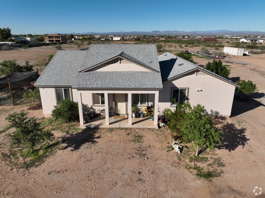 22136 W Gambit Trail, Wittmann, AZ 85361 - photo 2