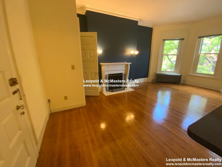 379 Commonwealth Ave unit 5, Boston, MA 02115 - photo 1