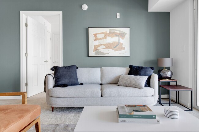 450 Massachusetts Ave NW unit FL8-ID1233, Washington, DC 20001 - photo 2