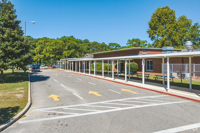 Hollingers Island Elementary School serves students from Pre-K through 5th grade.