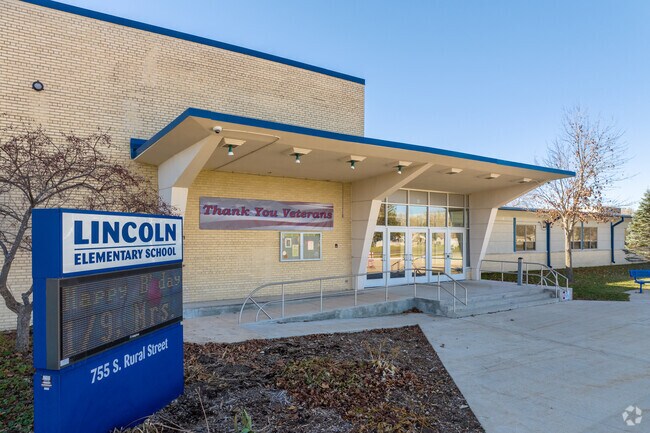 The entry to Lincoln Elementary School in Hartford.