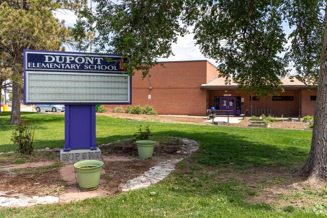 Dupont Elementary School offers dual-language programs for students.