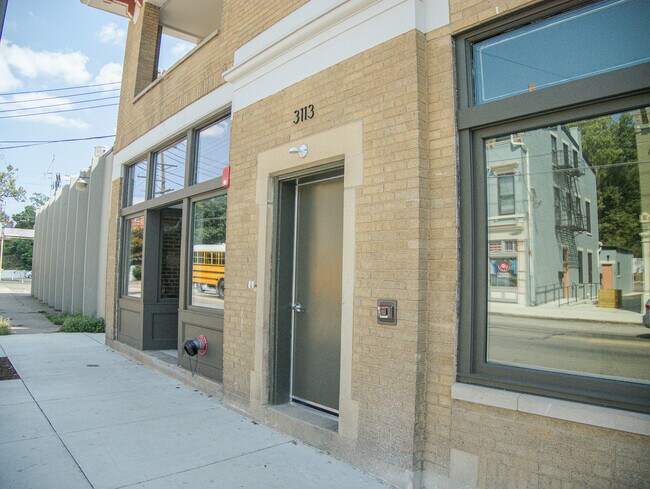 3113 Warsaw Ave unit 201, Cincinnati, OH 45205 - photo 2