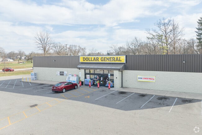 Dollar General offers a great option for shopping in Hebron.