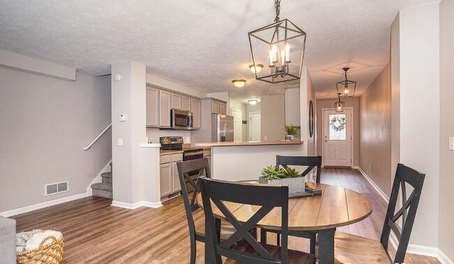 768 Four Ponds Ct SE, Byron Center, MI 49315 - photo 2