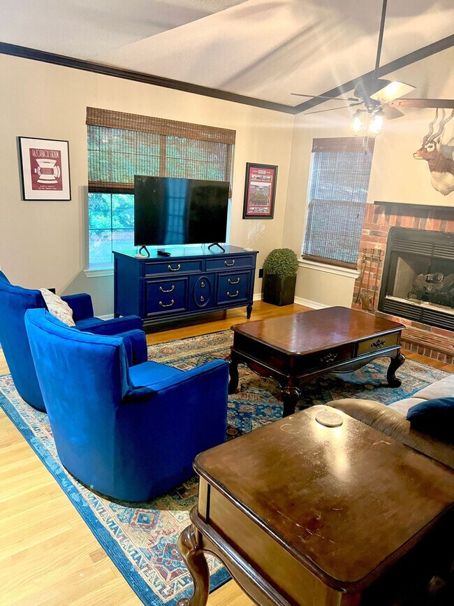 1072 N Valley View Dr Unit ID1363334P, Fayetteville, AR 72701