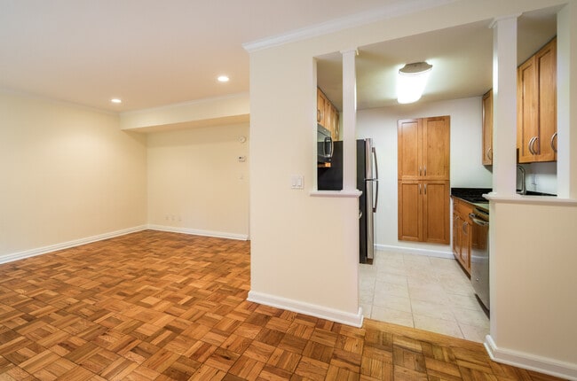 130 Sherman Rd, Chestnut Hill, MA 02467 - photo 2