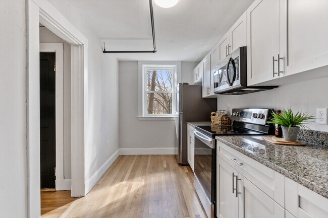 40 Butler Rd unit 407, Quincy, MA 02169 - photo 6