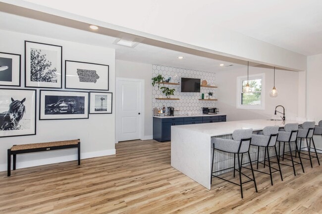 Bexley Urbandale, Urbandale, IA 50322 - photo 4