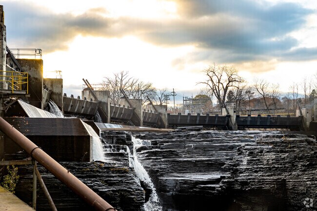 Coopers Cave and the Coopers Cave Dam are landmarks where Moreau meets Glens Falls.