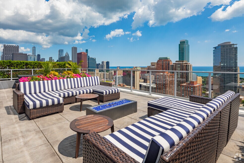 1000 South Clark, Chicago, IL 60605 - photo 1