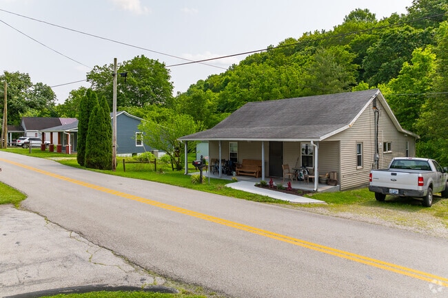 Homebuyers looking in Clifton-McKees Crossroads can expect to spend around $227 per square foot.