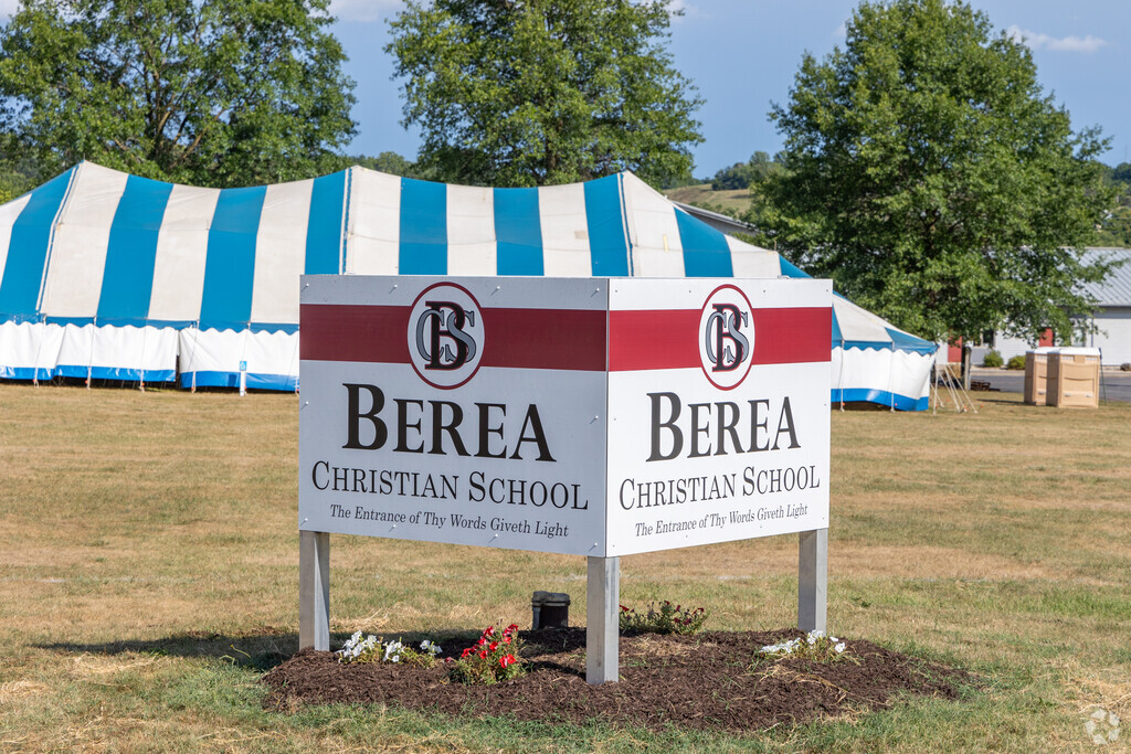 Berea Christian School serves 152 students in grades 1-12.
