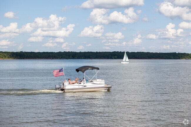 On the northeast side of Norman, Franklin-Denver overlooks Lake Thunderbird.