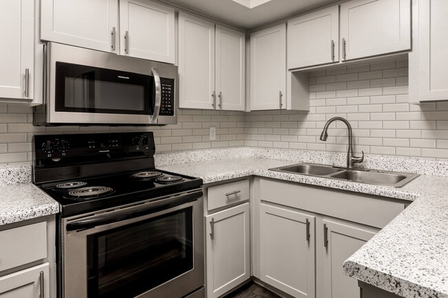Kitchen with Subway Tile Backsplash and Modern Sink with Spray Faucet - Diamond Interior