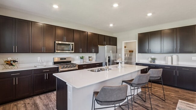 131 Ames Dr, Whiteland, IN 46184 - photo 5