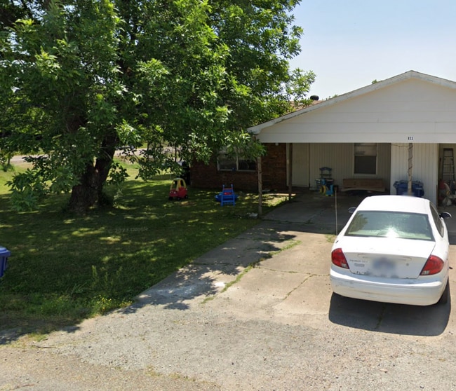 913 Ar-181 unit 833, Blytheville, AR 72315 - photo 2