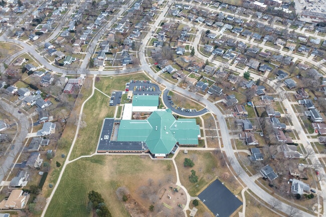 Juliette Low Elementary School has a Niche score of C+.