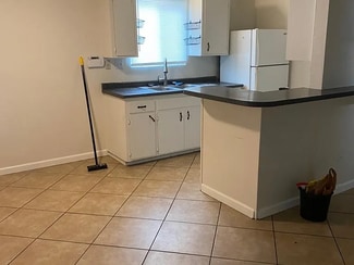 545 S Desert View Dr Unit 2, Palm Springs, CA 92264