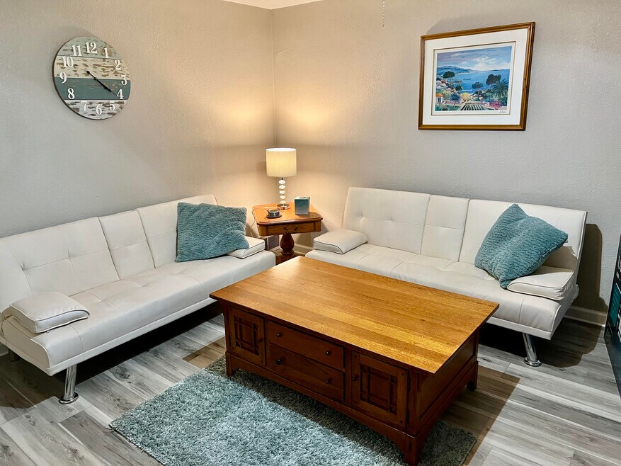 4622 Cass St unit 26, Omaha, NE 68132 - photo 1